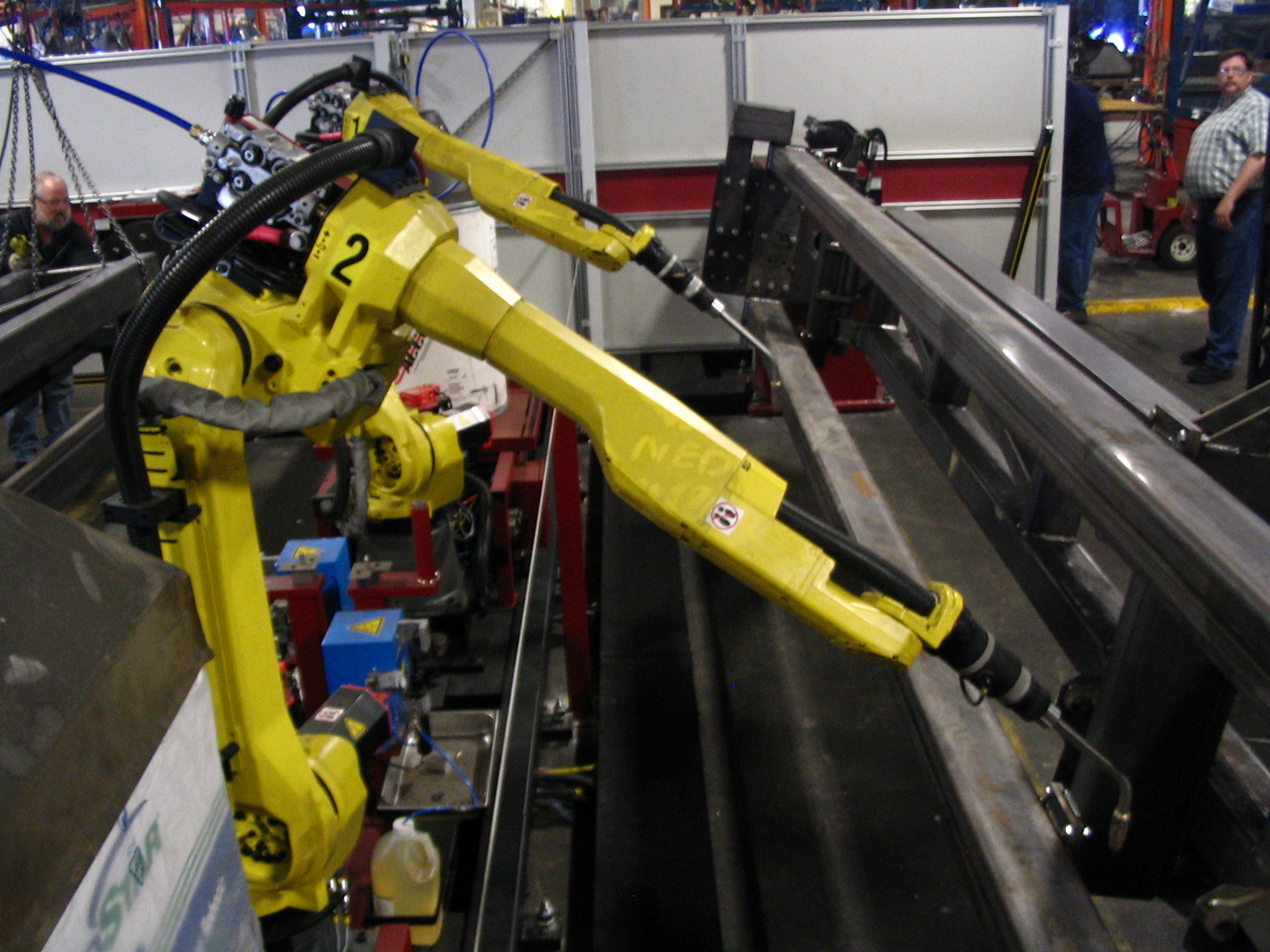 FANUC 6-axis welding robots.jpg